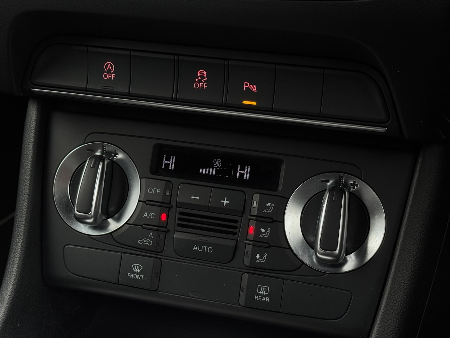 Used Audi Q3 2014 for sale - 77646239: Photo 46