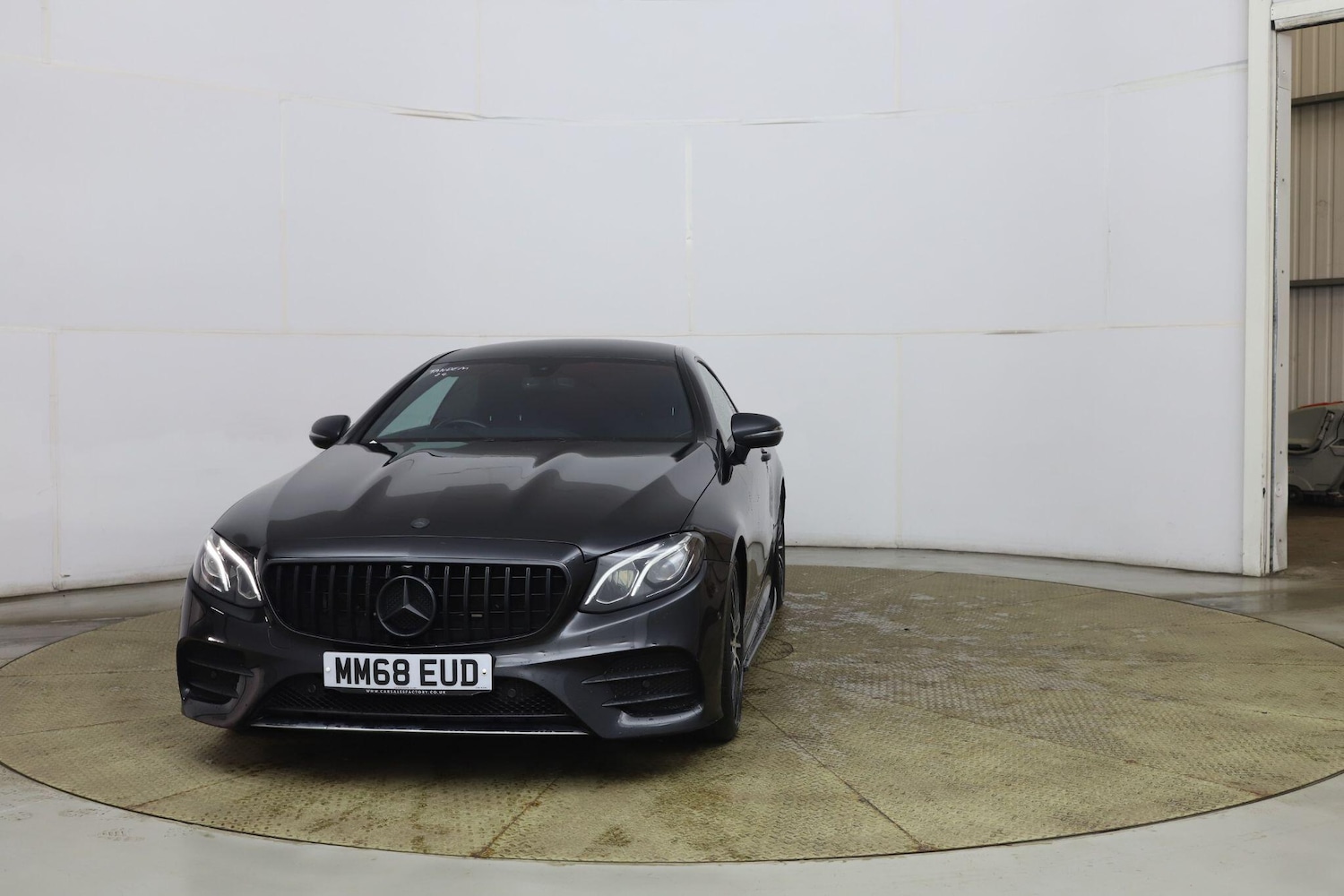 Used Mercedes-Benz E Class 2019 for sale - 77783994: Photo 2