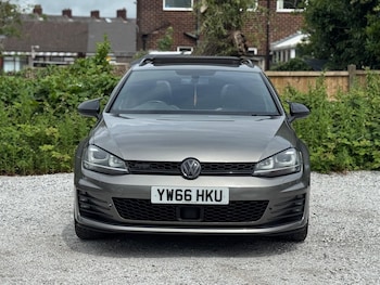 Used Volkswagen Golf 2016 for sale - 78772478: Photo