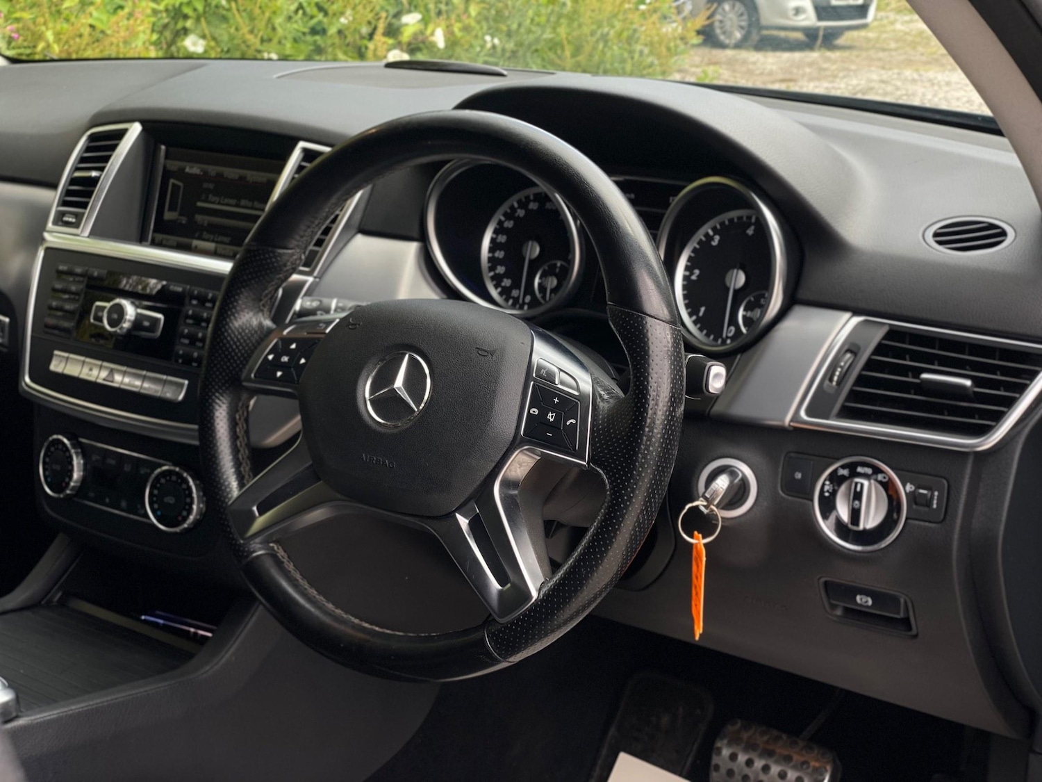 Used Mercedes-Benz M Class 2013 for sale - 77202441: Photo 11