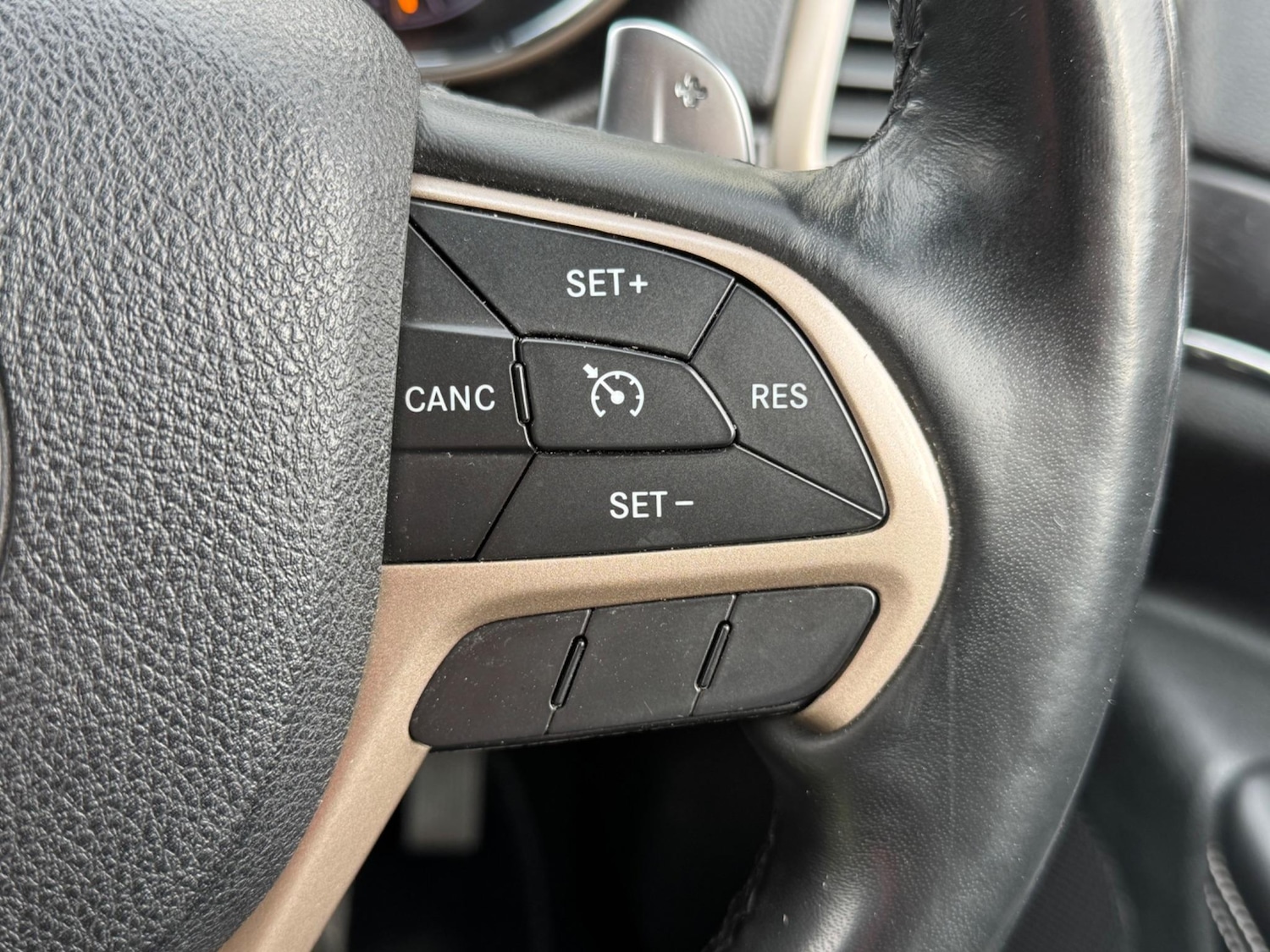 Used Jeep Grand Cherokee 2014 for sale - 77203990: Photo 33