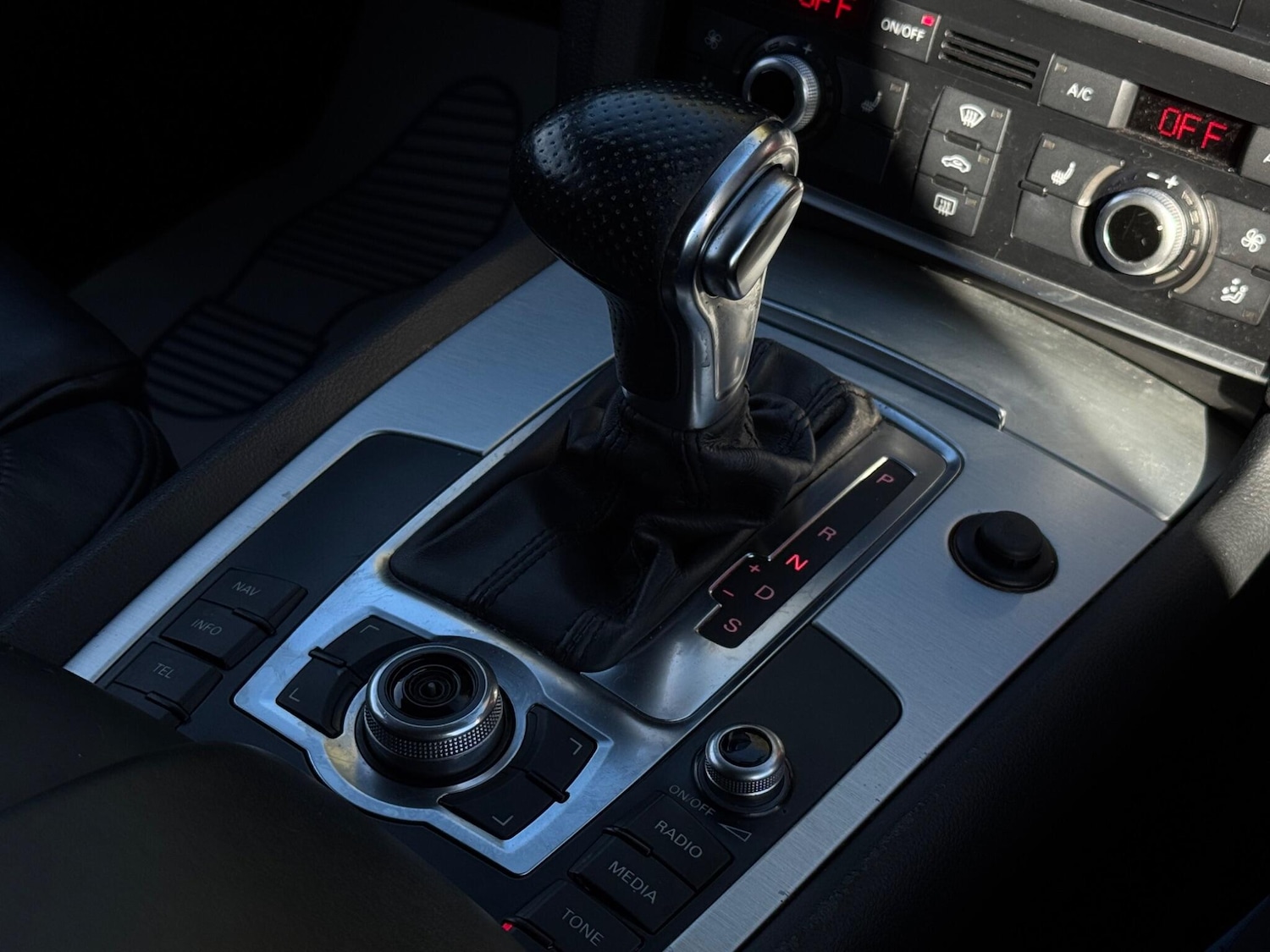 Used Audi Q7 2013 for sale - 76633012: Photo 38