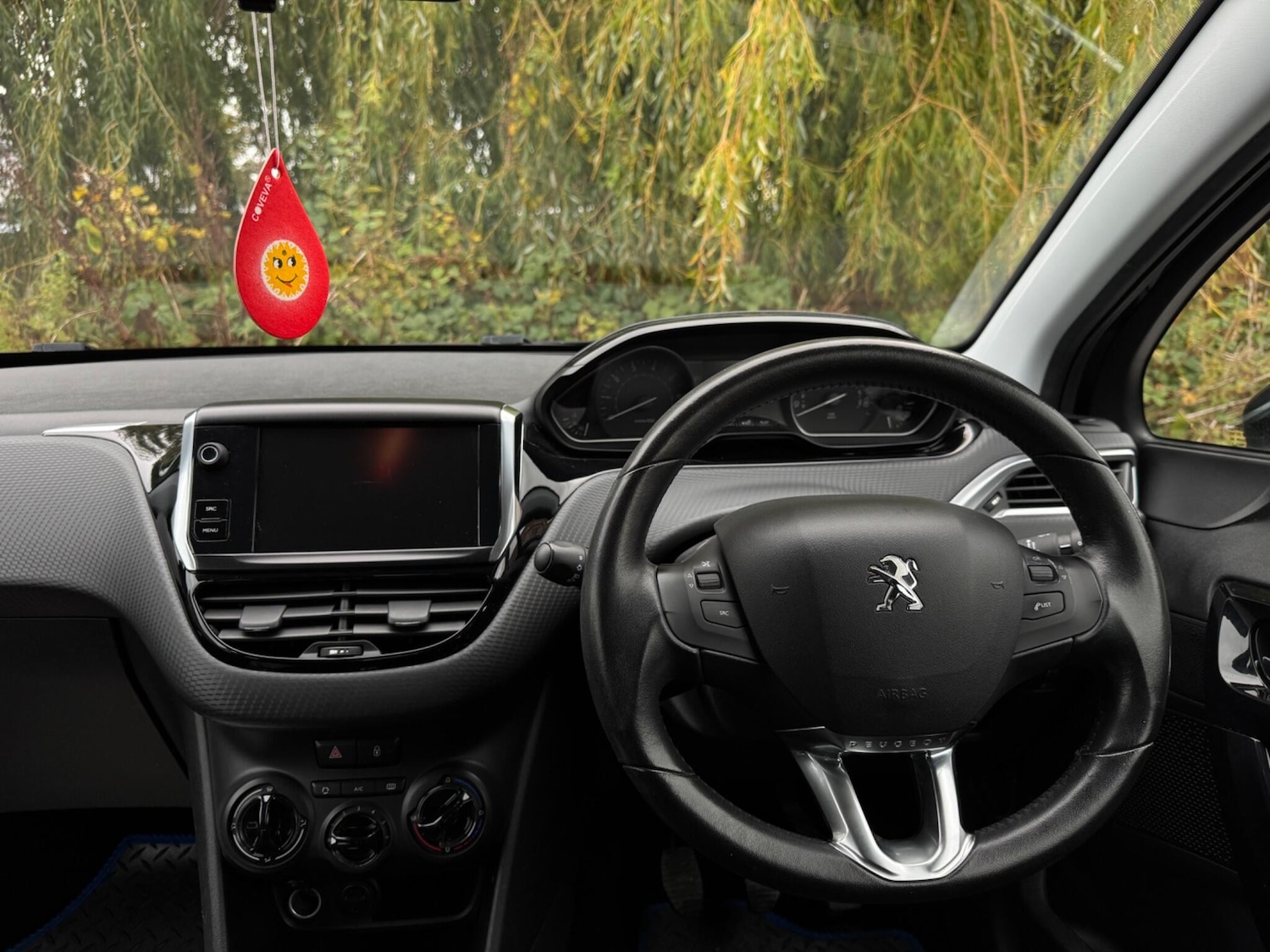 Used Peugeot 208 2017 for sale - 76122352: Photo 27