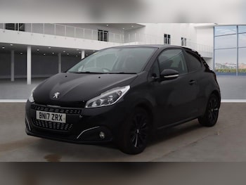 Used Peugeot 208 2017 for sale - 76122352: Photo 2