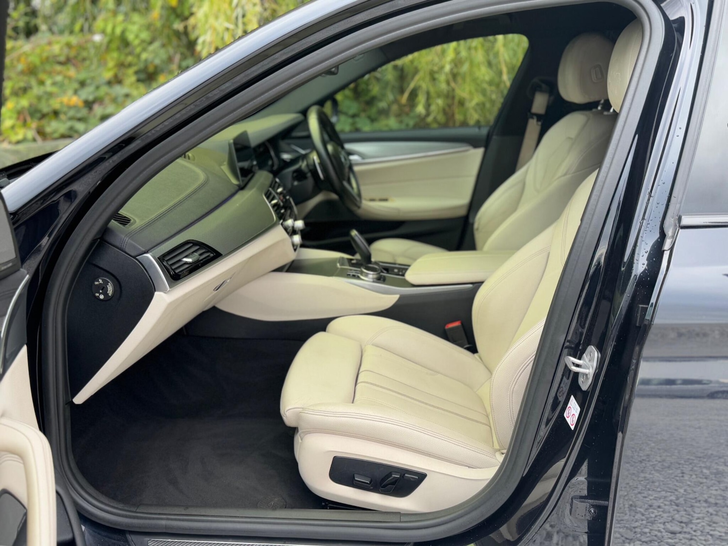 Used BMW 5 Series 2018 for sale - 76987606: Photo 31