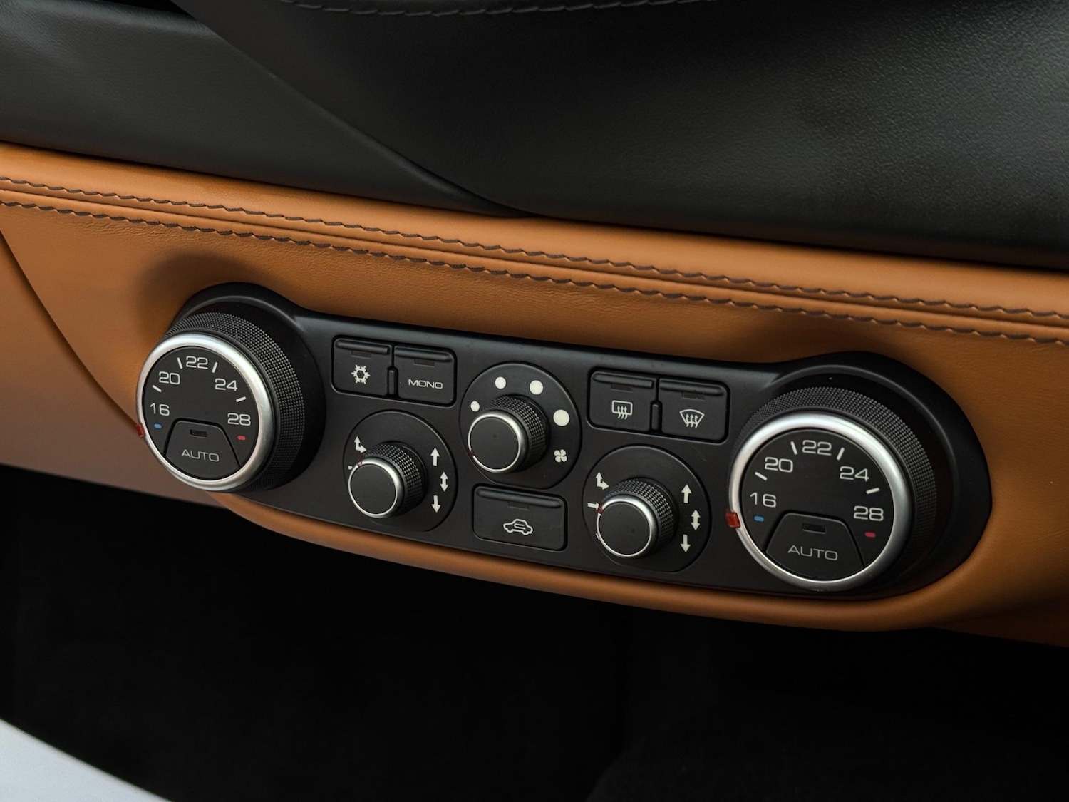 Used Ferrari 488 2016 for sale - 76991180: Photo 40