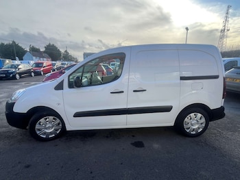 Used Peugeot Partner 2018 for sale - 77556745: Photo