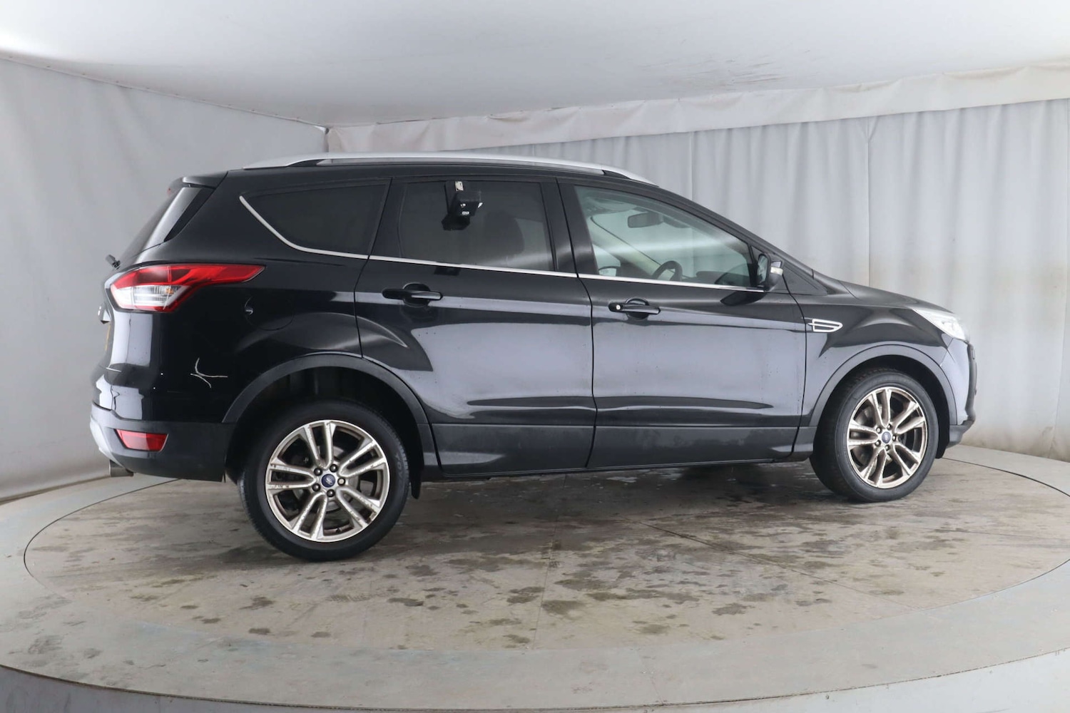 Used Ford Kuga 2014 for sale - 77408979: Photo 2