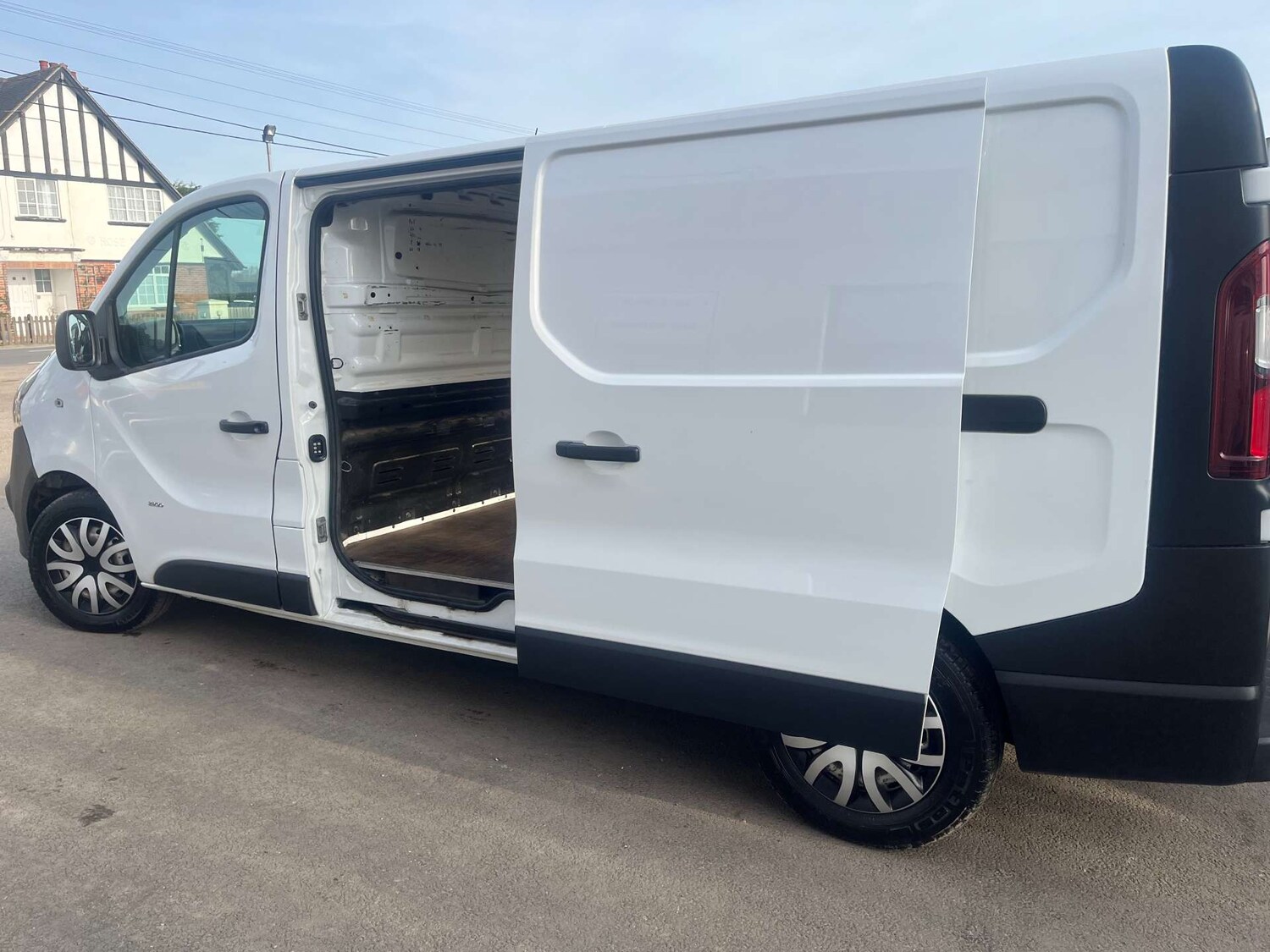 Used Vauxhall Vivaro 2016 for sale - 77961729: Photo 28