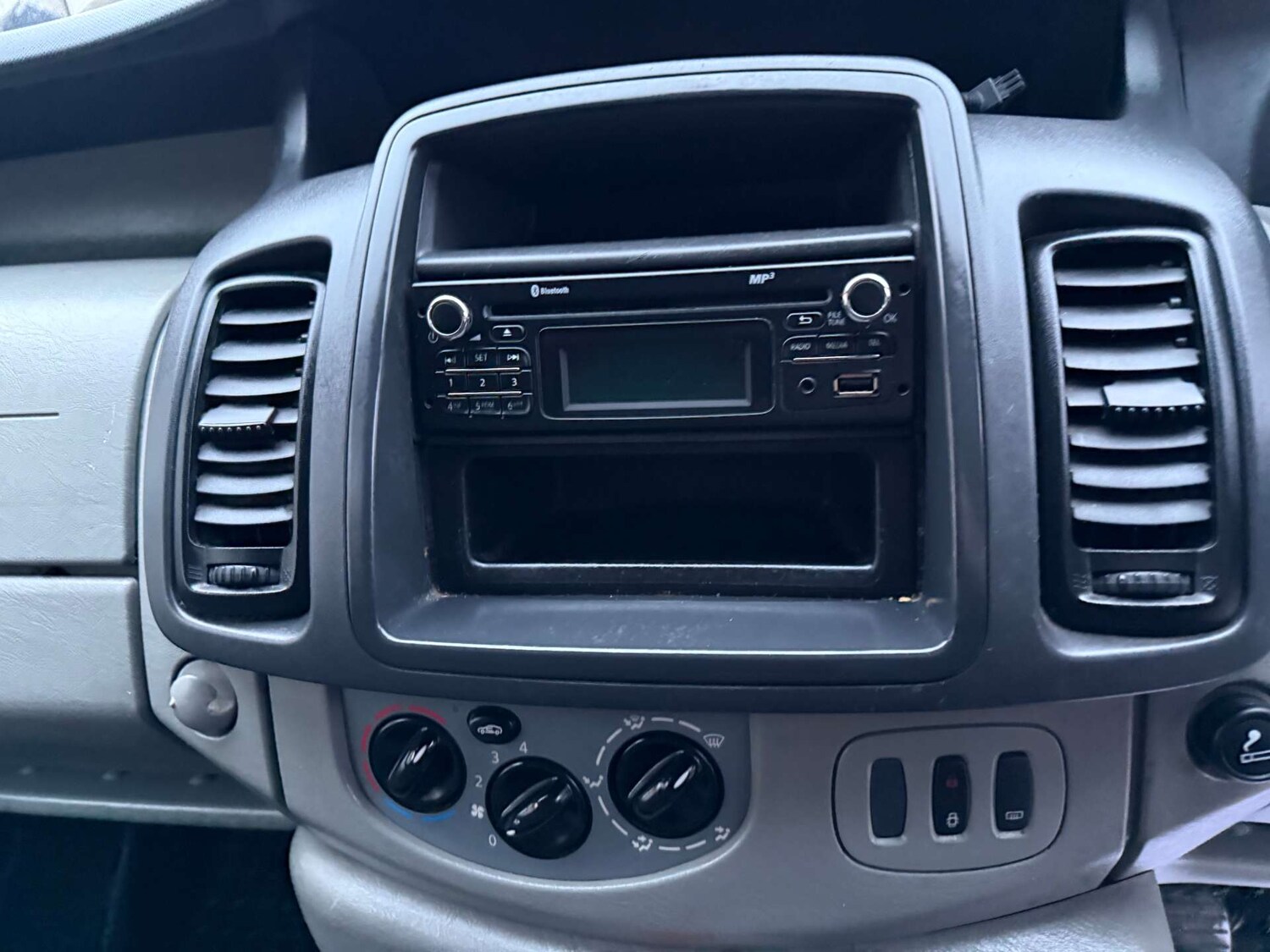 Used Vauxhall Vivaro 2013 for sale - 77035697: Photo 28