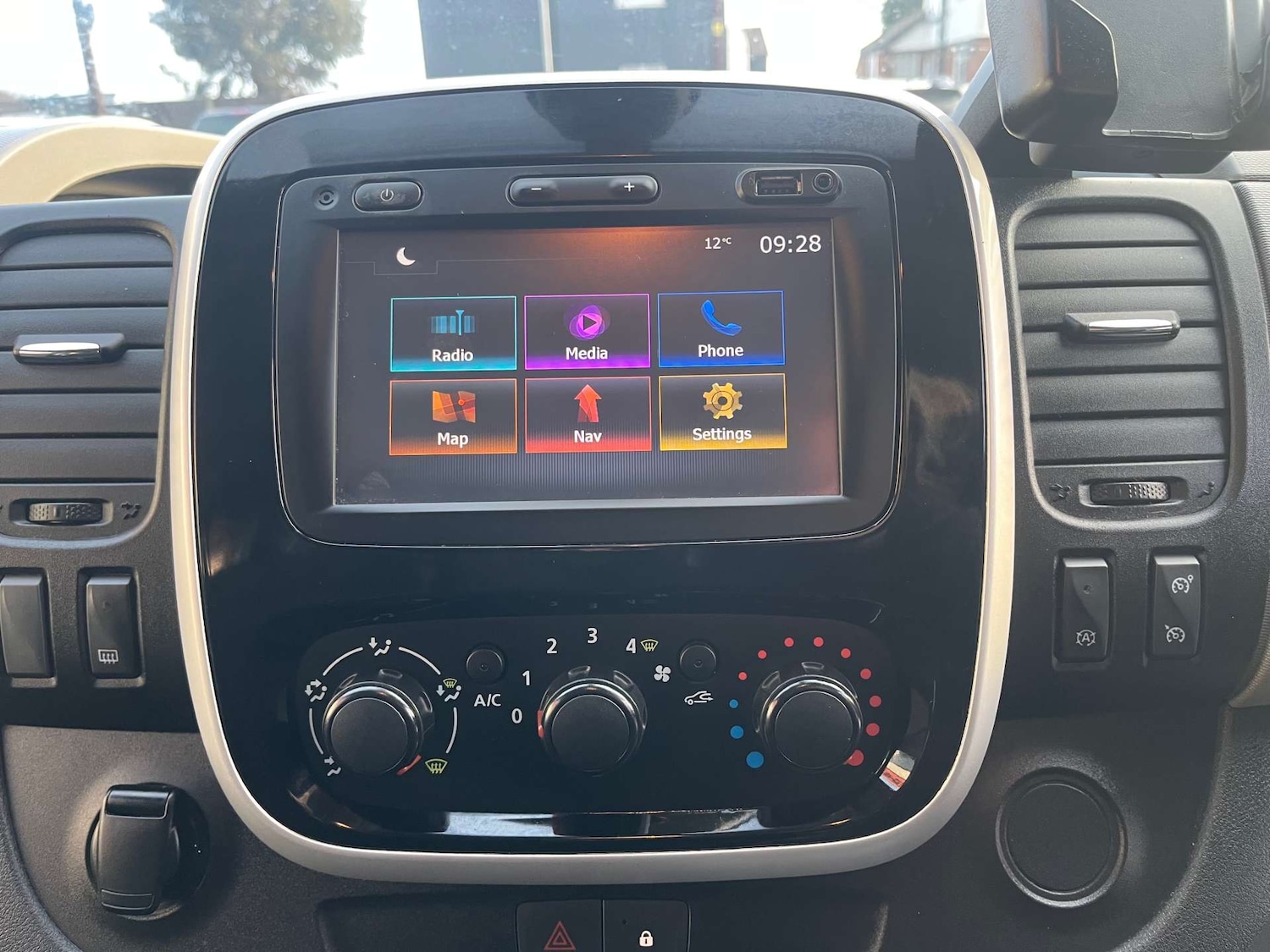 Used Renault Trafic 2017 for sale - 77492500: Photo 24