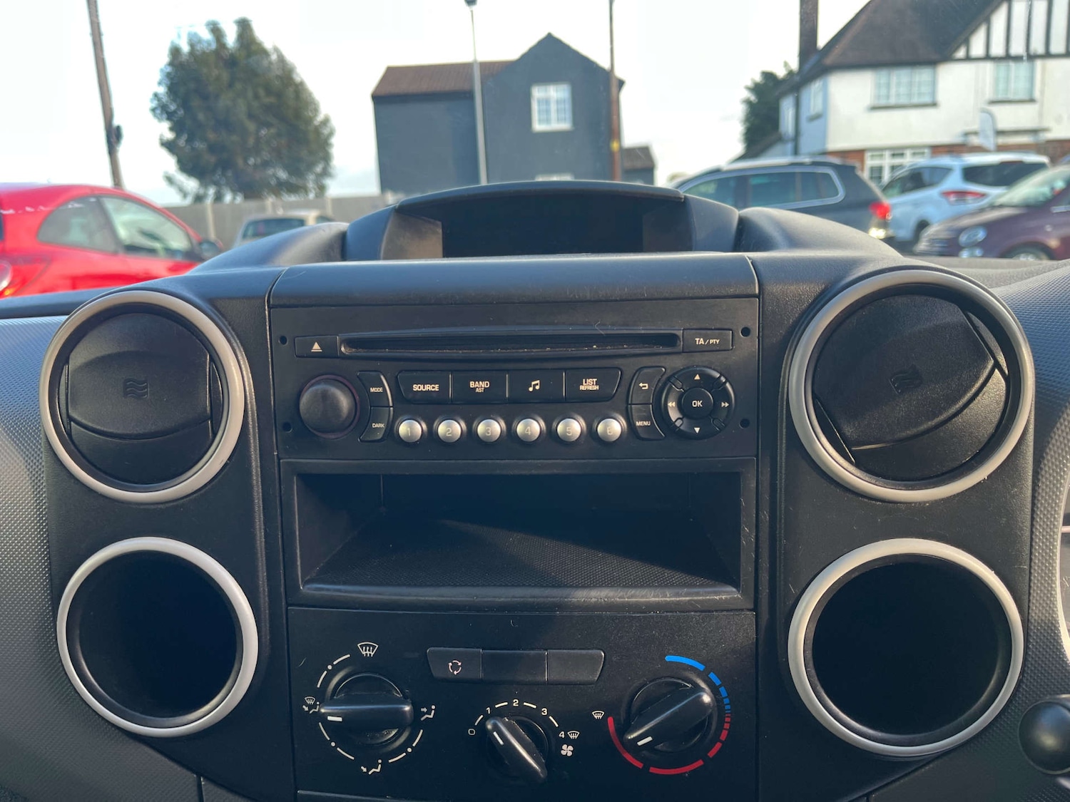 Used Peugeot Partner 2017 for sale - 78016428: Photo 28