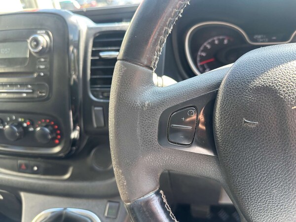 Used Vauxhall Vivaro 2018 for sale - 75329928: Photo 12