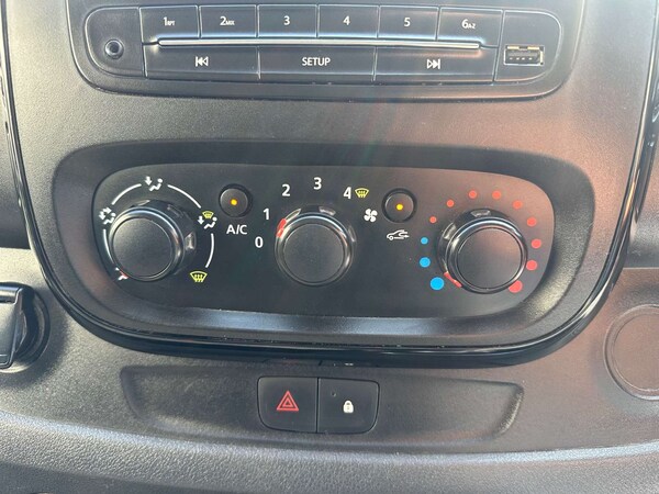 Used Vauxhall Vivaro 2018 for sale - 75329928: Photo 17