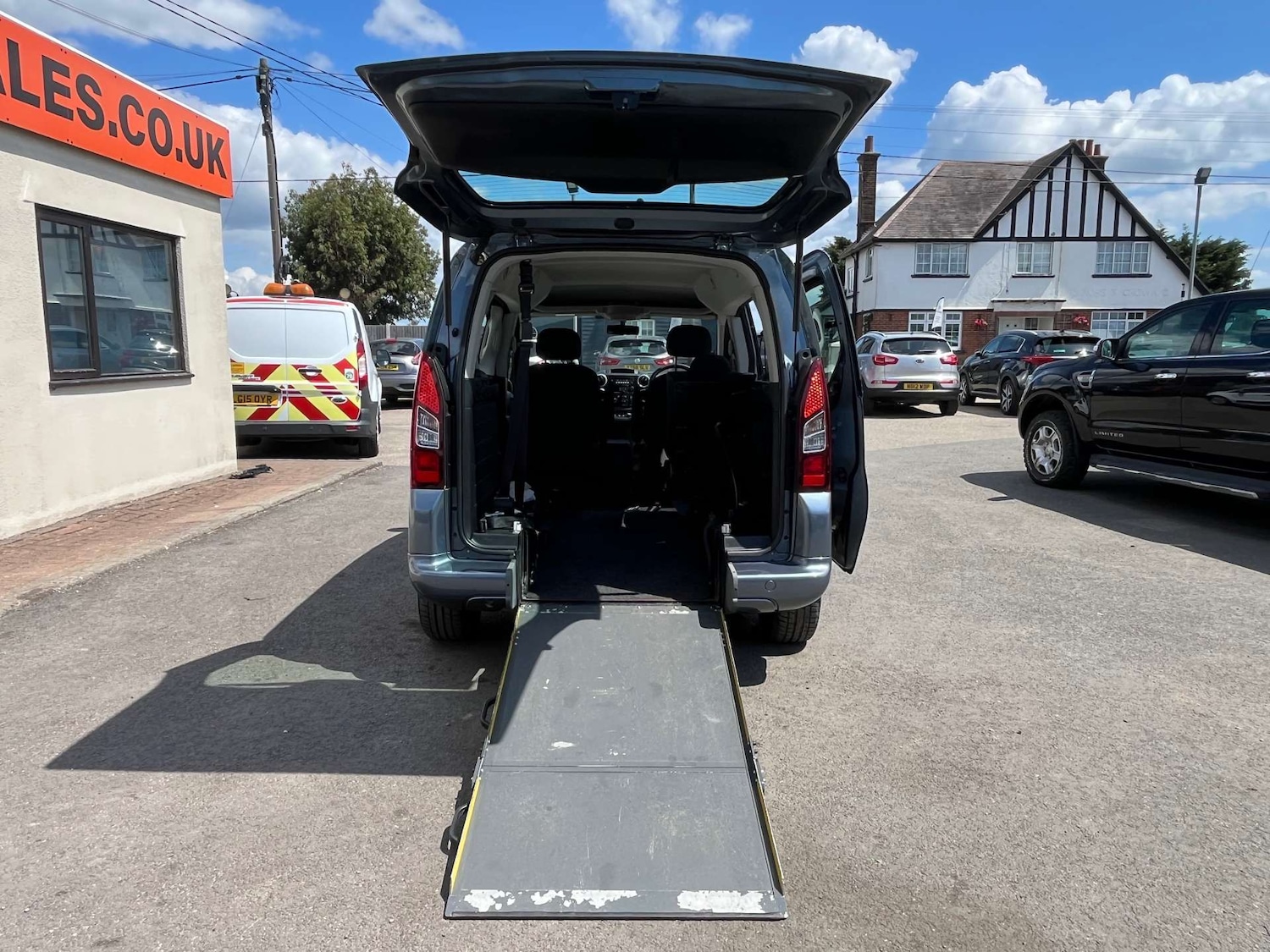 Vehicle 29