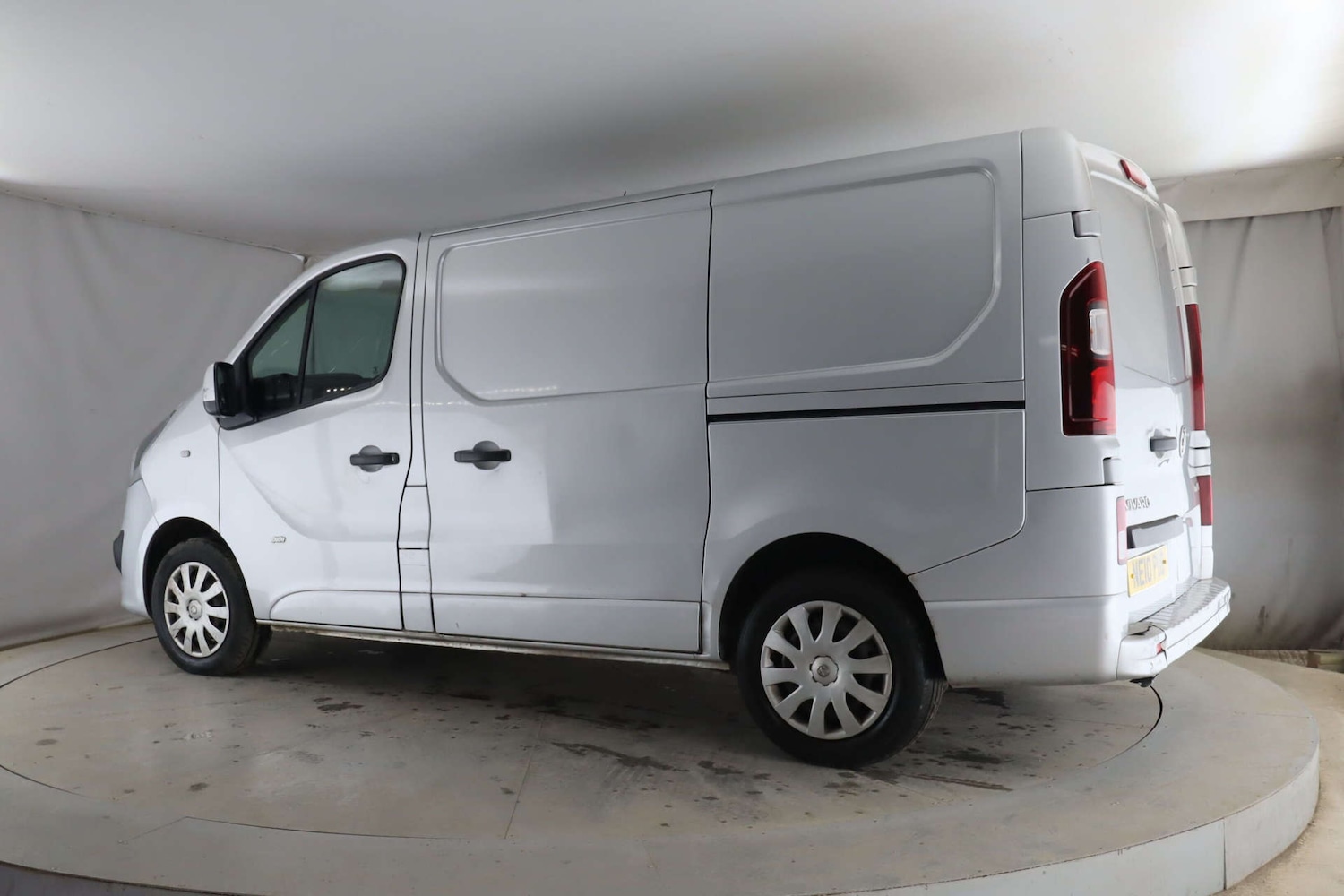 Used Vauxhall Vivaro 2015 for sale - 77967828: Photo 5
