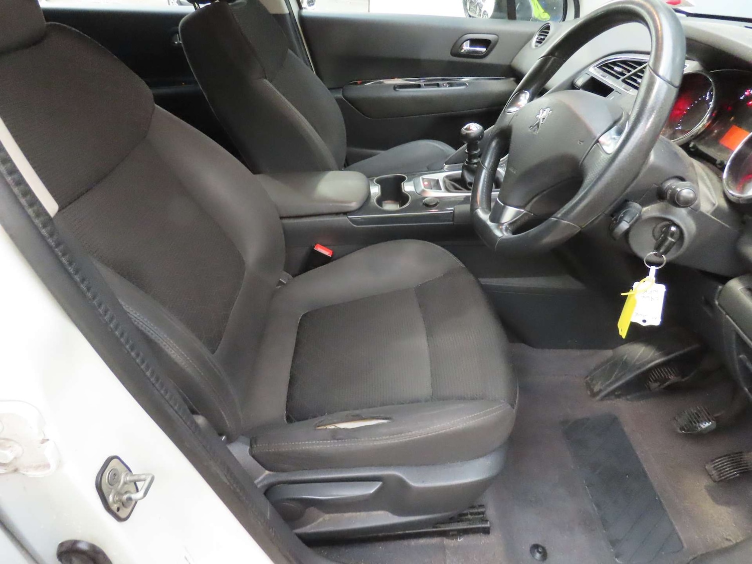 Used Peugeot 3008 2014 for sale - 76414865: Photo 4