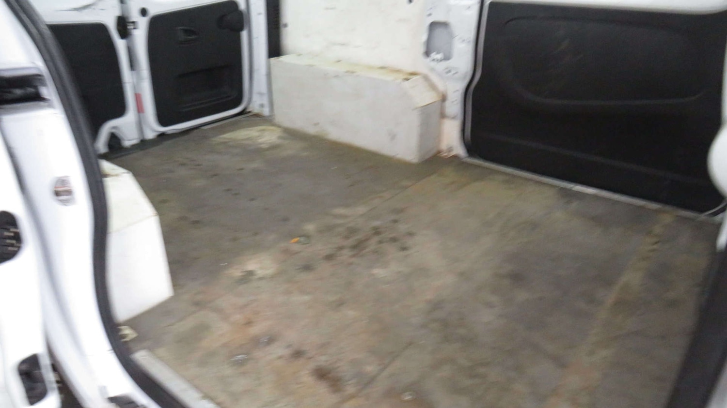 Used Vauxhall Vivaro 2015 for sale - 77544974: Photo 4