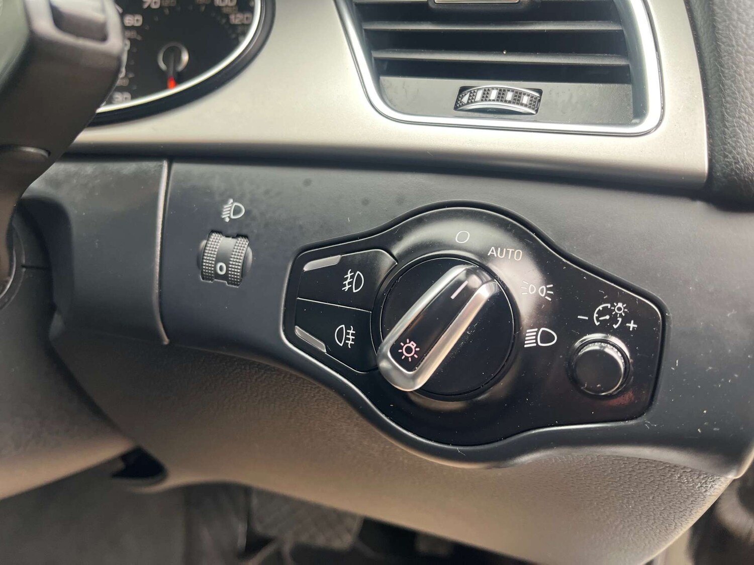 Used Audi A4 2012 for sale - 77652982: Photo 19