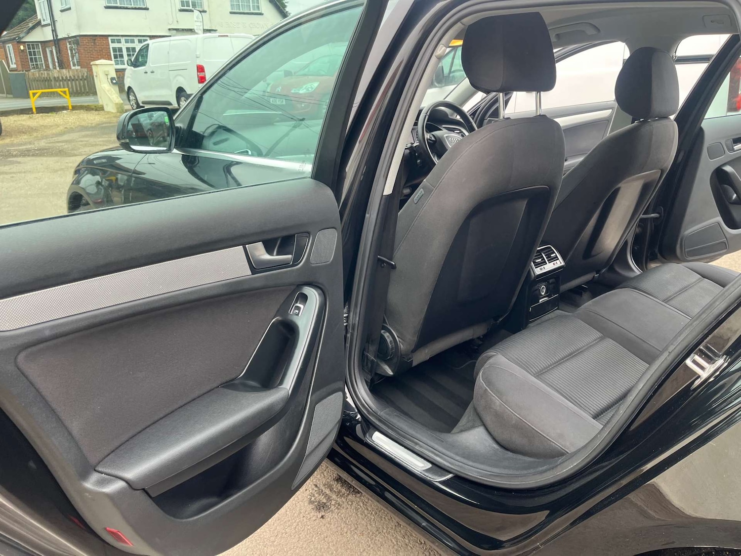 Used Audi A4 2012 for sale - 77652982: Photo 36