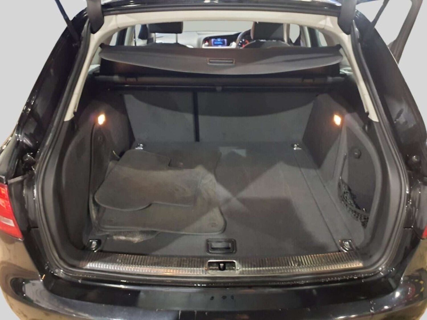 Used Audi A4 2012 for sale - 77652982: Photo 6