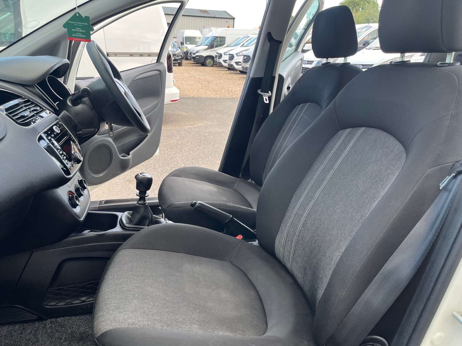 Used Fiat Punto 2017 for sale - 76601982: Photo 37