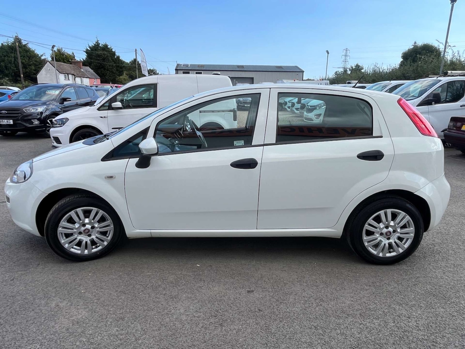 Used Fiat Punto 2017 for sale - 76601982: Photo 8