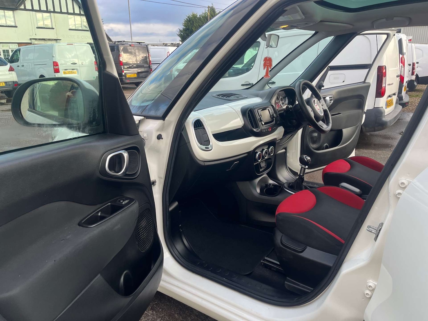 Used Fiat 500L 2013 for sale - 77529391: Photo 38