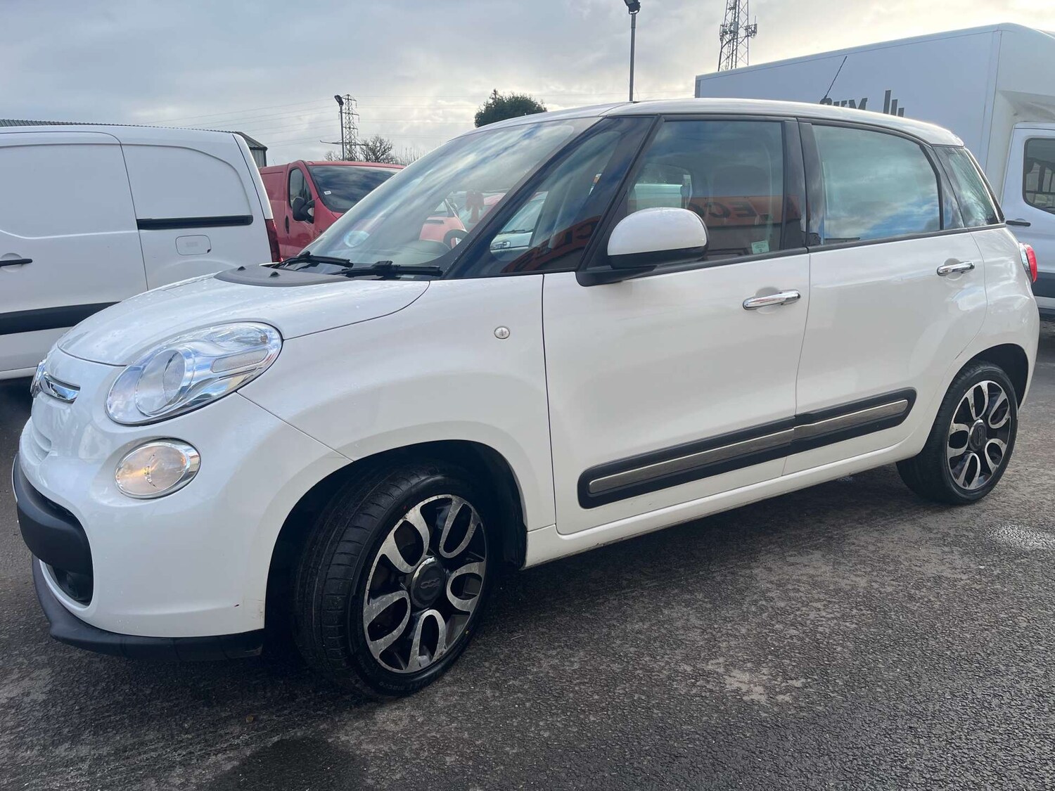 Used Fiat 500L 2013 for sale - 77529391: Photo 7