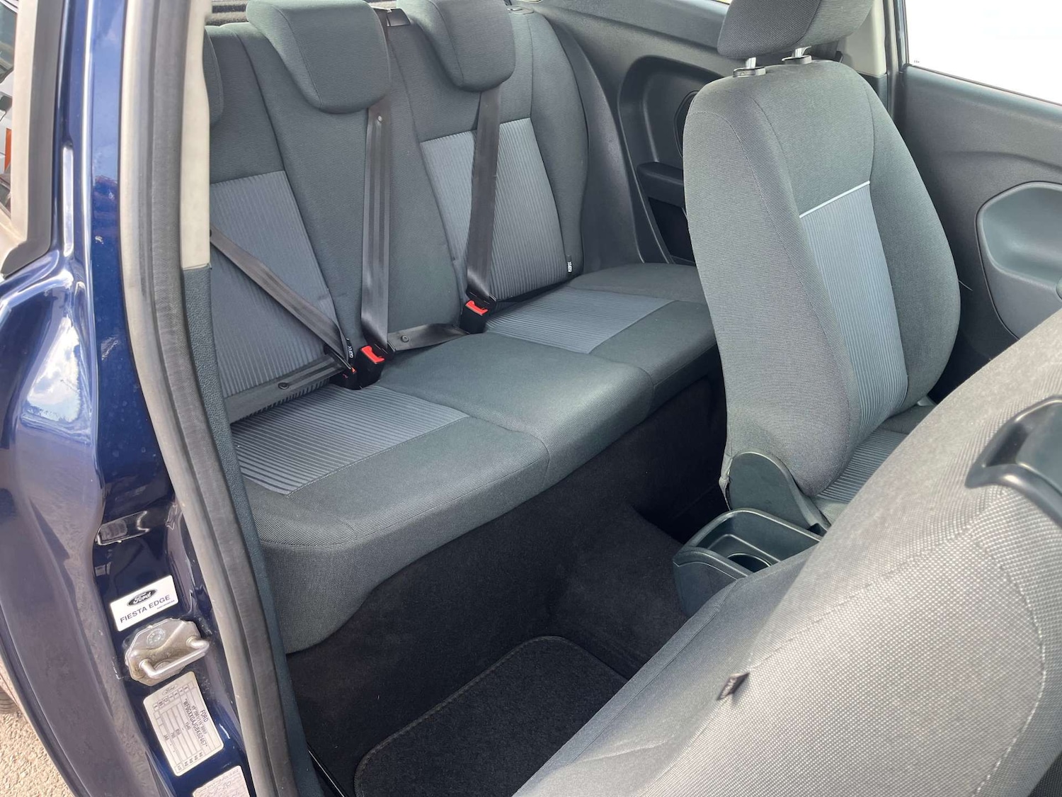 Used Ford Fiesta 2011 for sale - 76115766: Photo 27