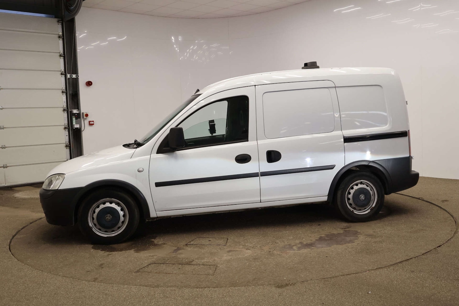 Used Vauxhall Combo 2011 for sale - 78053786: Photo 4