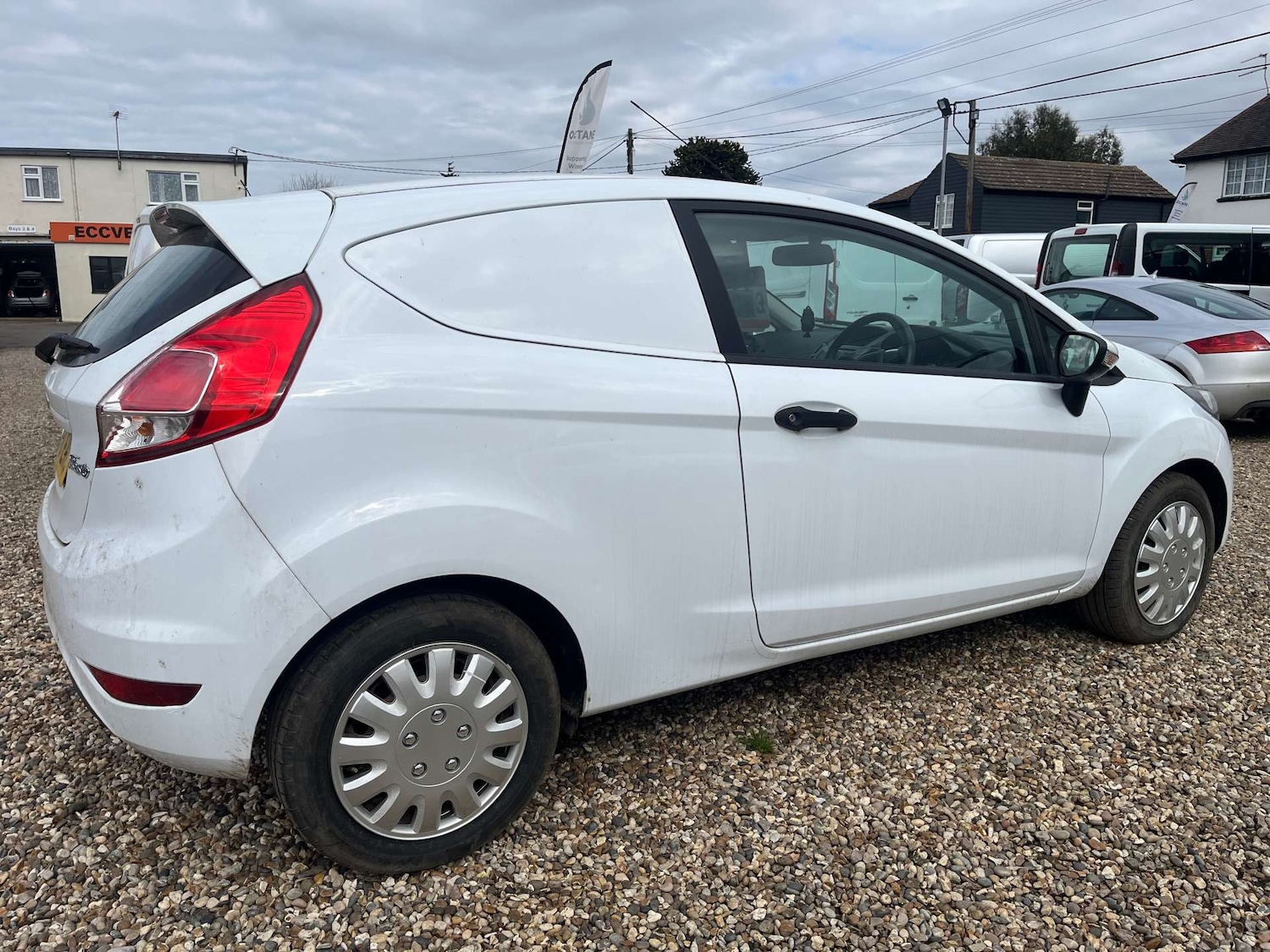 Used Ford Fiesta 2013 for sale - 78091318: Photo 2