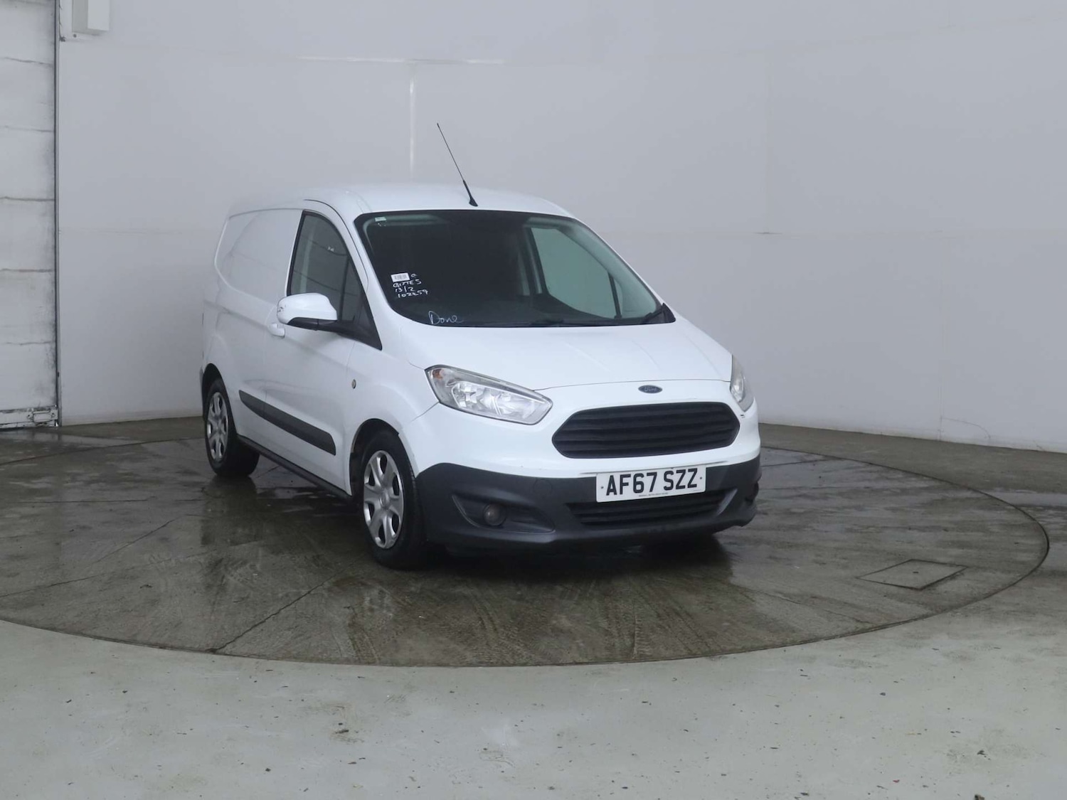 Used Ford Transit Courier 2017 for sale - 77643188: Photo 1