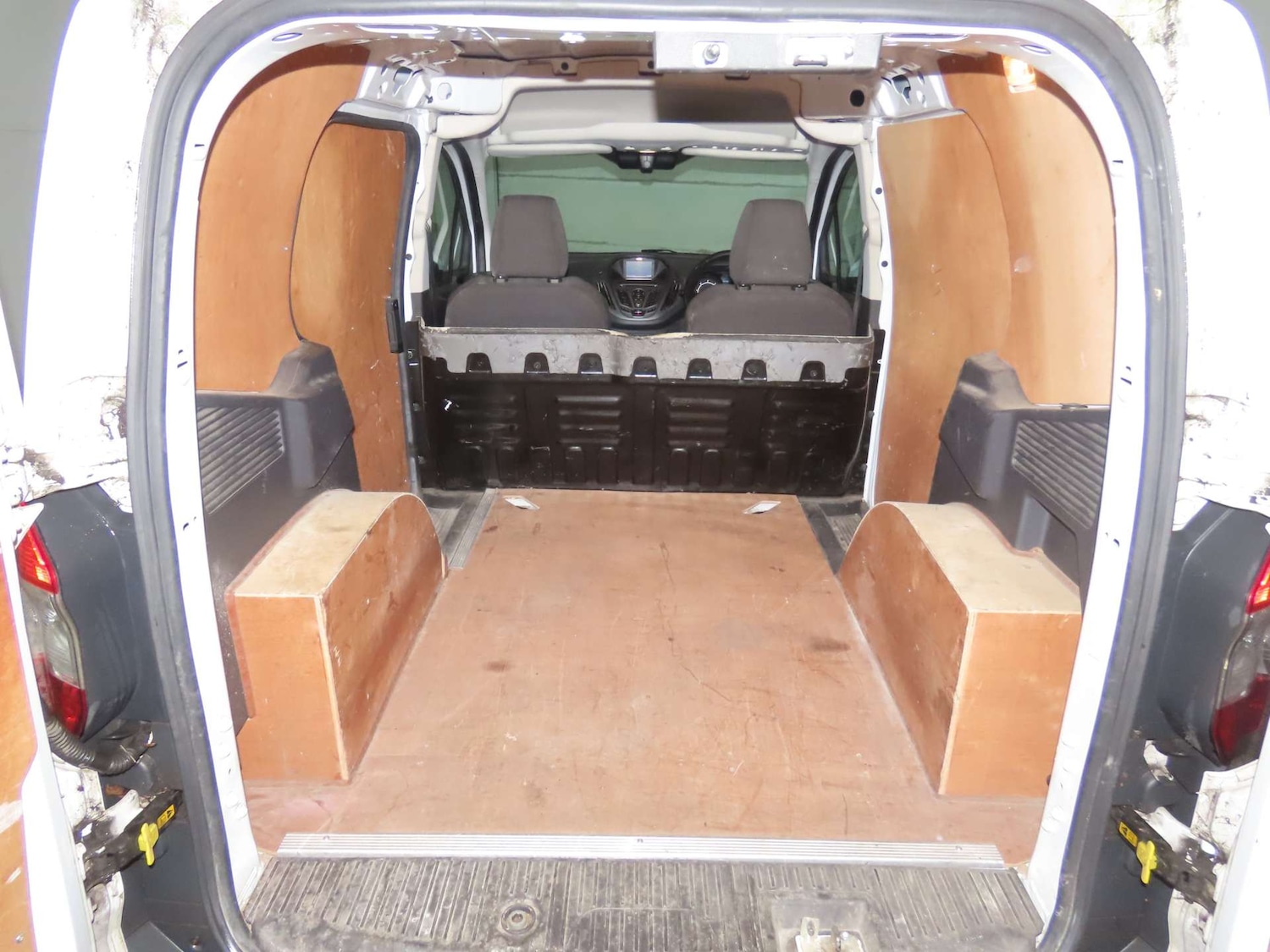 Used Ford Transit Courier 2017 for sale - 77643188: Photo 10