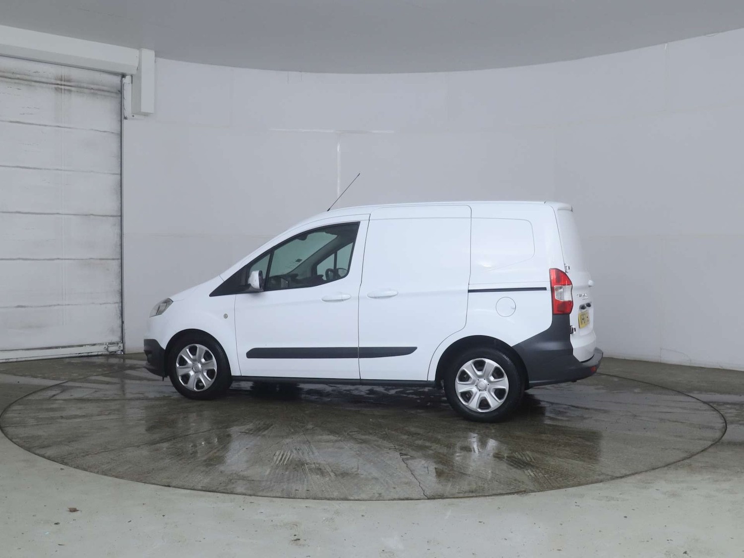 Used Ford Transit Courier 2017 for sale - 77643188: Photo 6