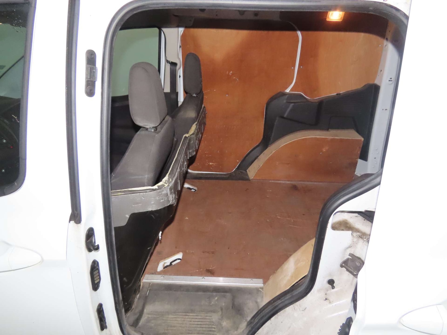 Used Ford Transit Courier 2017 for sale - 77643188: Photo 9