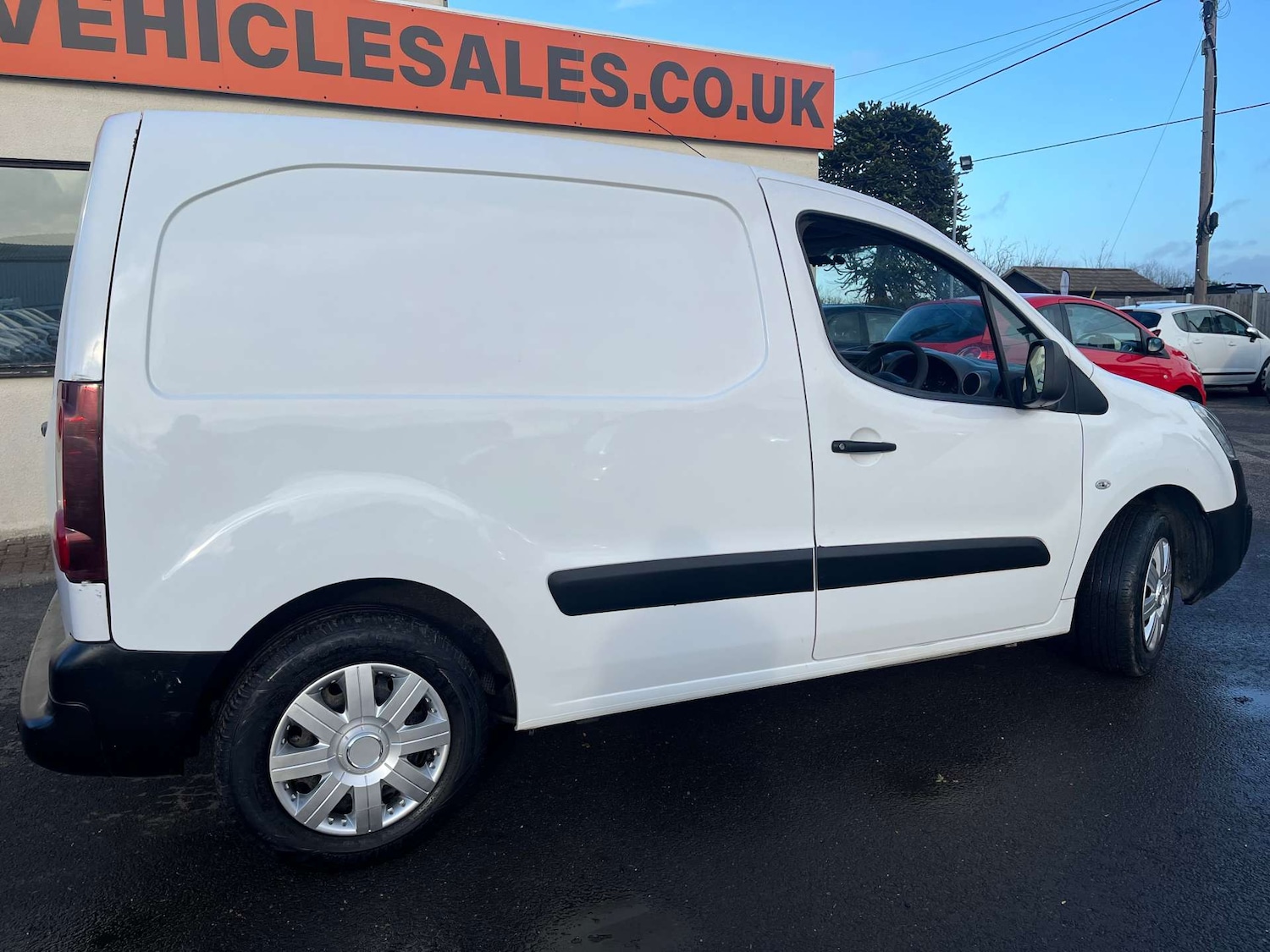 Used Peugeot Partner 2018 for sale - 76739831: Photo 14