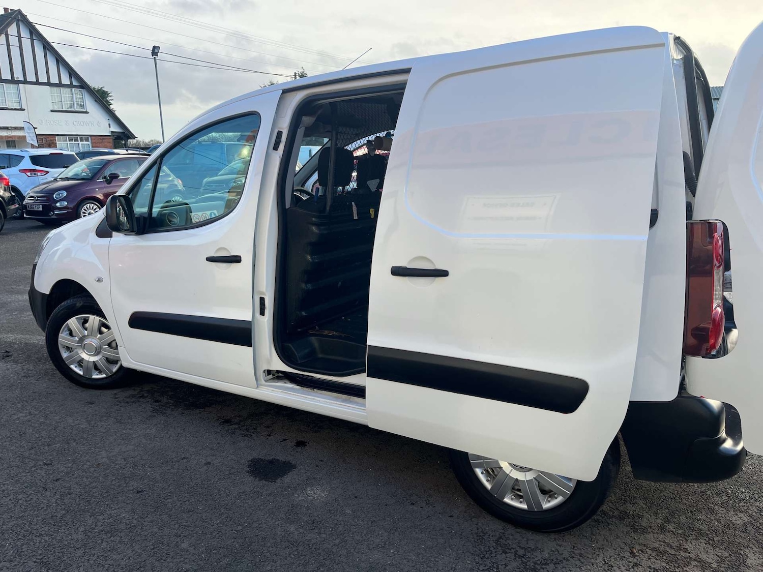 Used Peugeot Partner 2018 for sale - 76739831: Photo 29