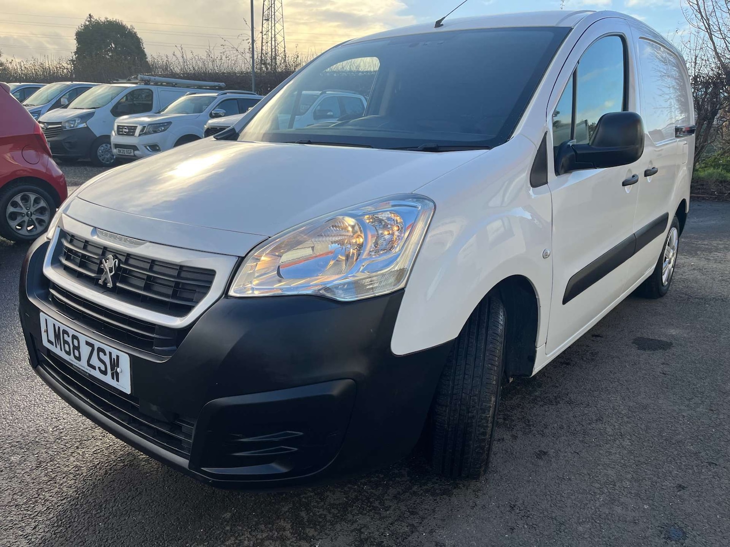 Used Peugeot Partner 2018 for sale - 76739831: Photo 6