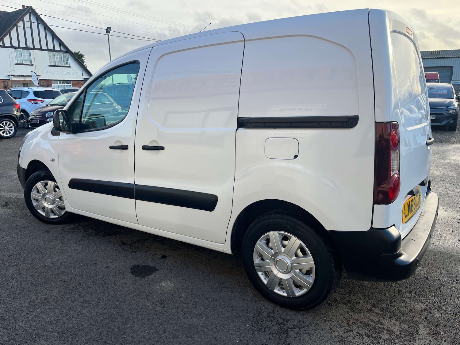 Used Peugeot Partner 2018 for sale - 76739831: Photo 9