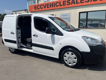 Used Citroen Berlingo 2017 for sale - 79706002: Photo