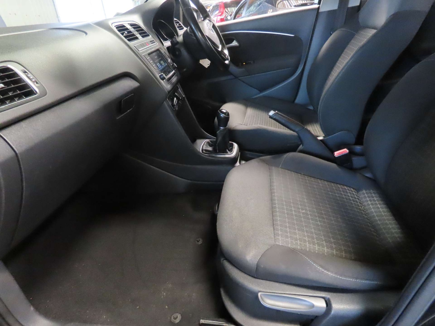 Used Volkswagen Polo 2015 for sale - 78122014: Photo 11