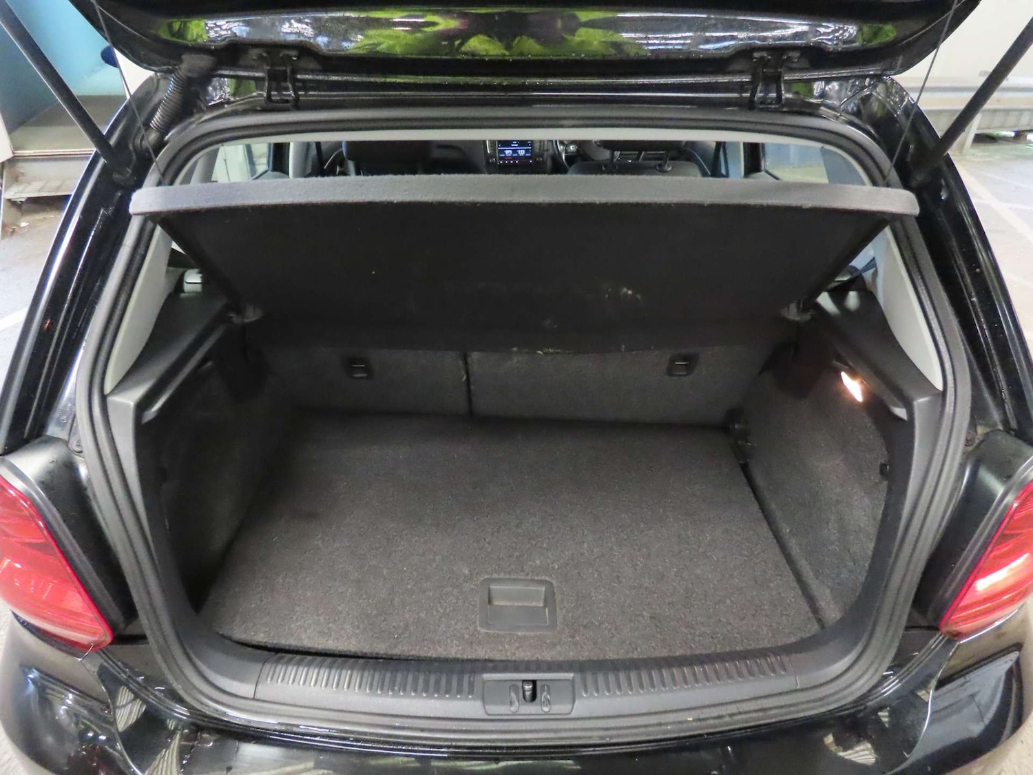 Used Volkswagen Polo 2015 for sale - 78122014: Photo 9