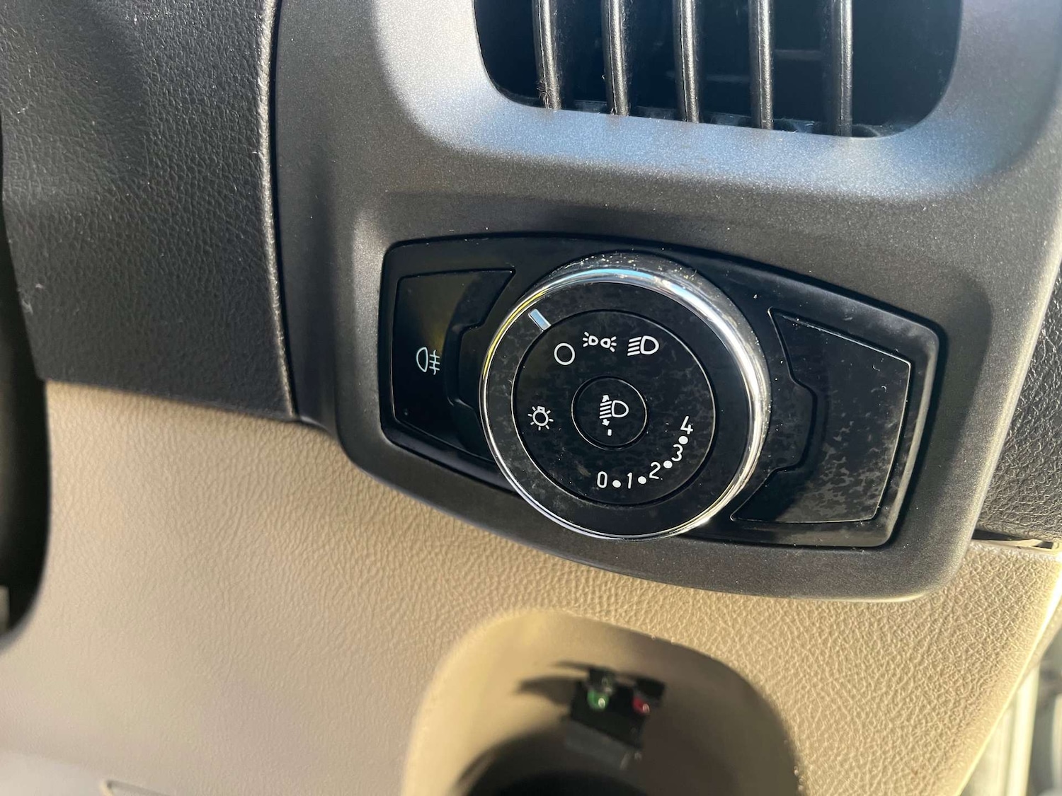 Used Ford Tourneo Custom 2014 for sale - 76642963: Photo 15