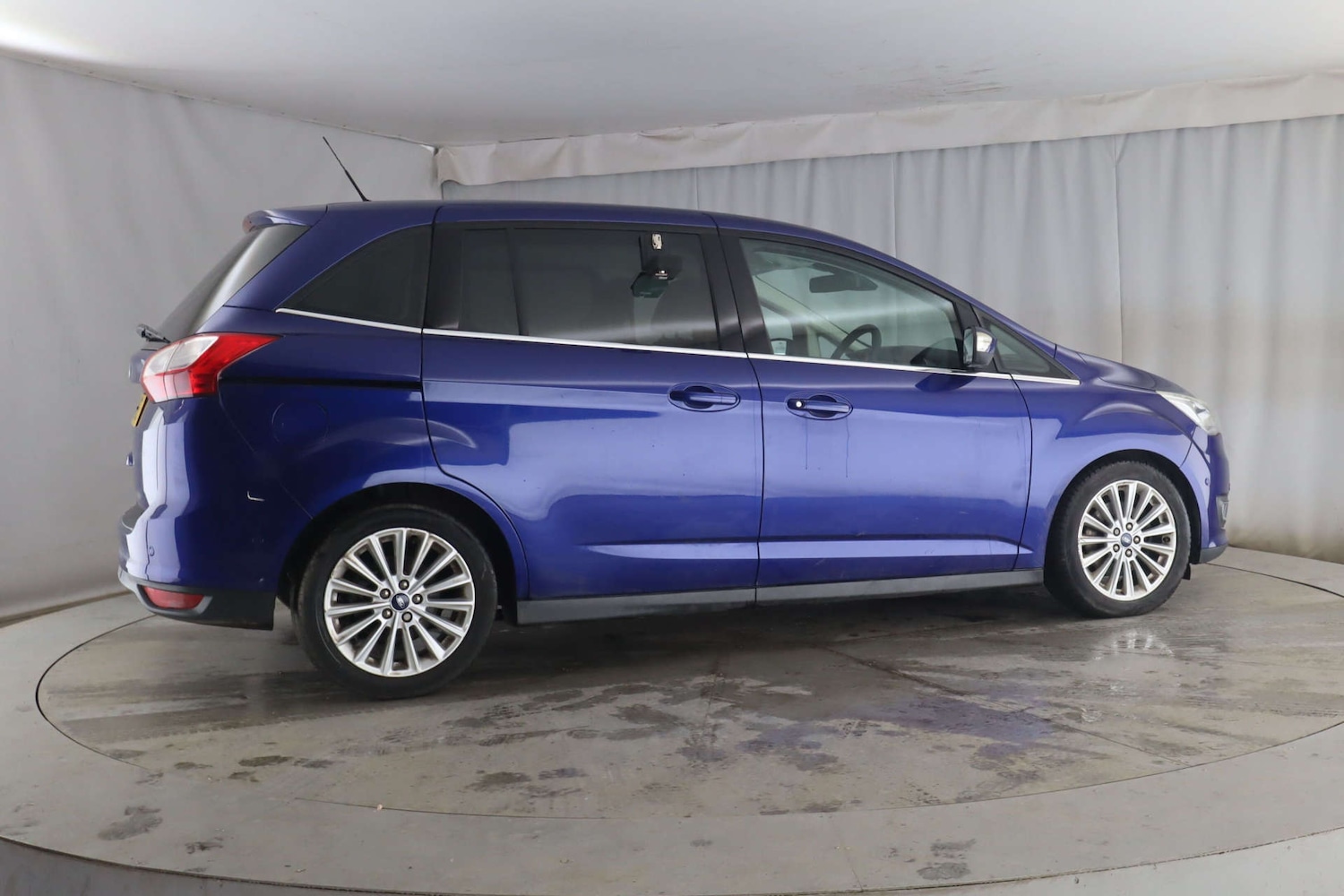 Used Ford Grand C-Max 2015 for sale - 77640557: Photo 2