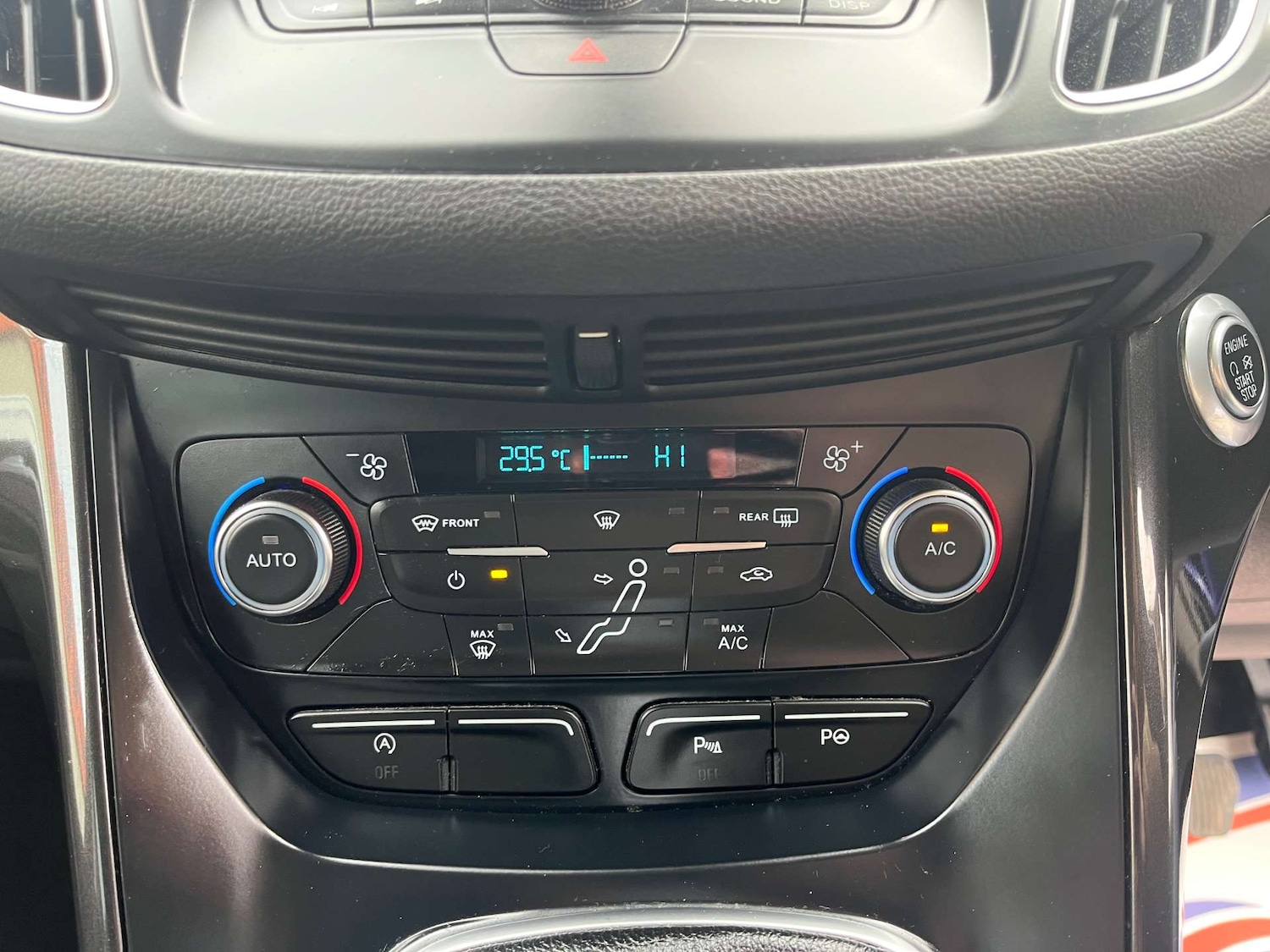 Used Ford C-Max 2015 for sale - 77640557: Photo 26