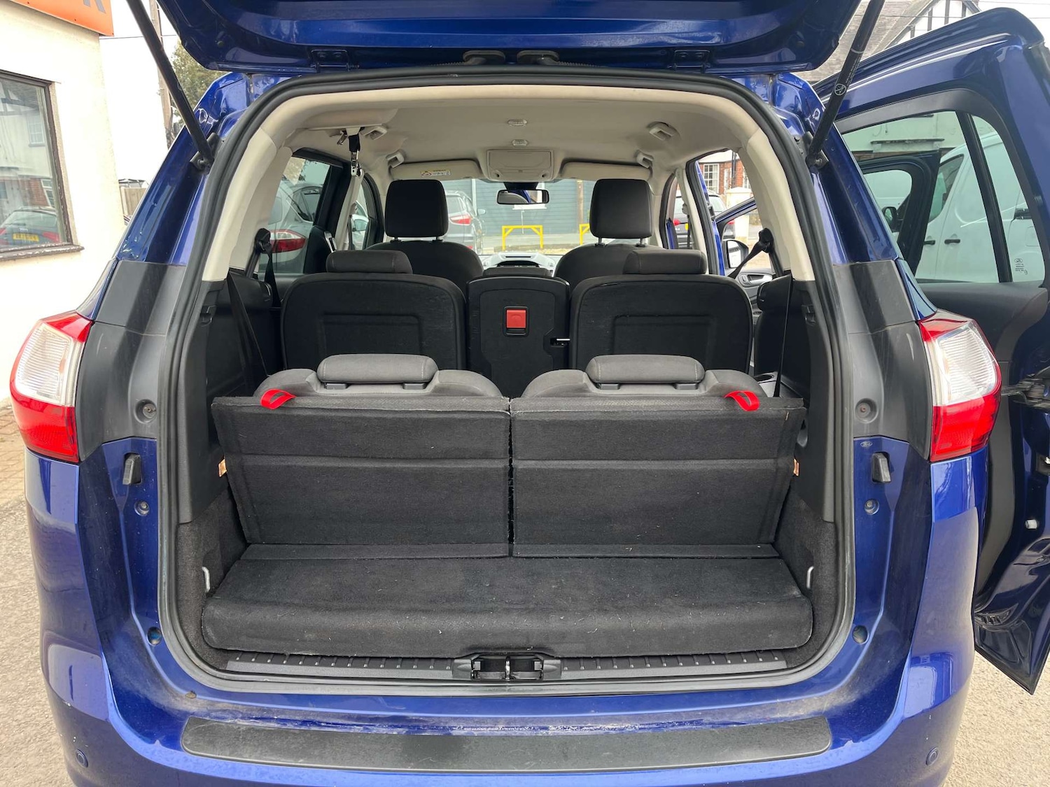 Used Ford C-Max 2015 for sale - 77640557: Photo 33