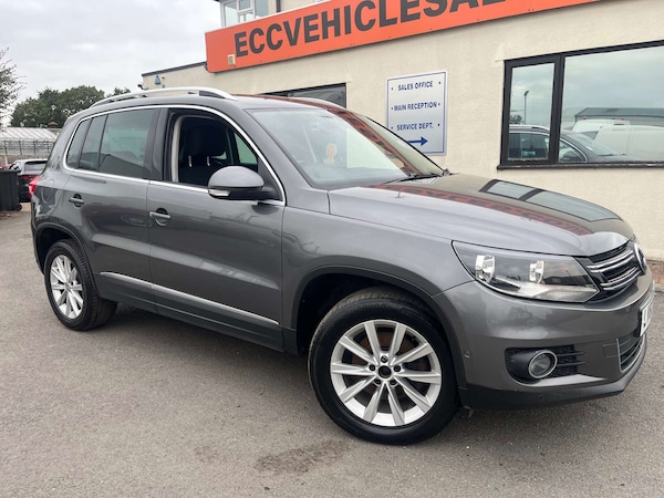 Used Volkswagen Tiguan 2012 for sale - 75110612: Photo 2