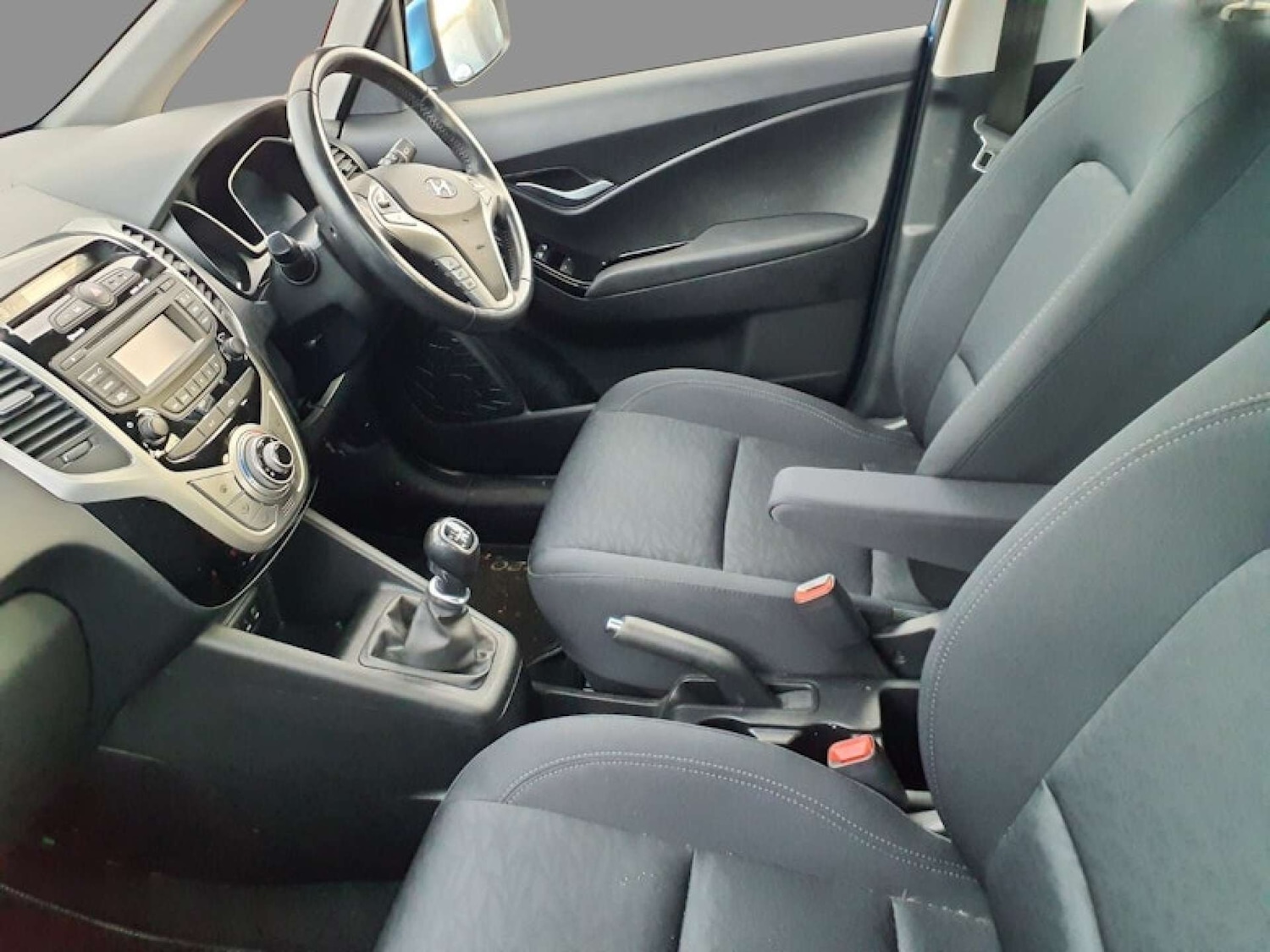 Used Hyundai Ix20 2015 for sale - 77349822: Photo 4