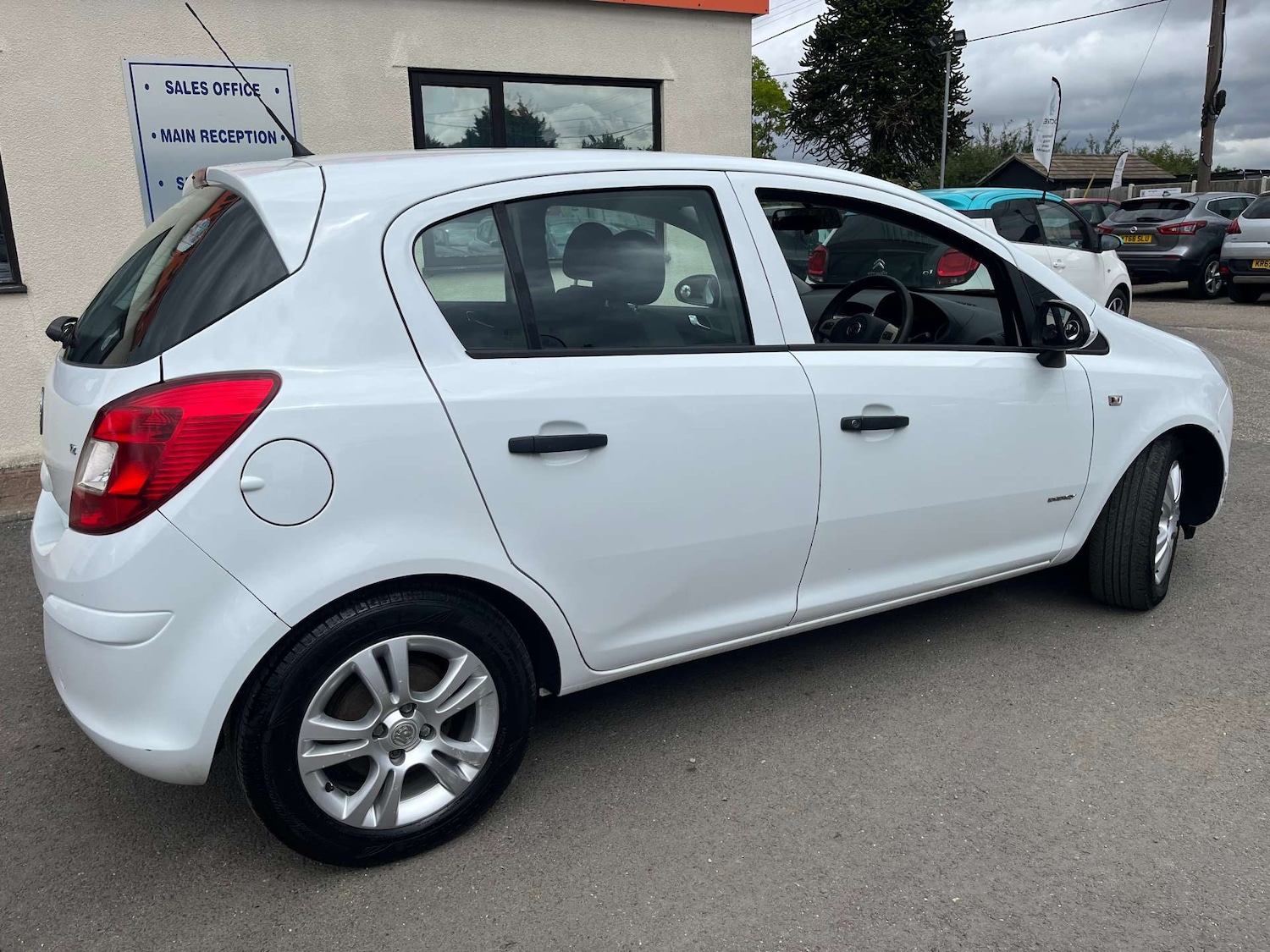 Used Vauxhall Corsa 2010 for sale - 76601629: Photo 14